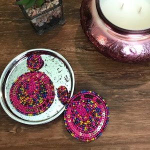 𝐵𝐸𝐴𝐷𝐸𝐷 𝐸𝐴𝑅𝑅𝐼𝑁𝐺𝑆